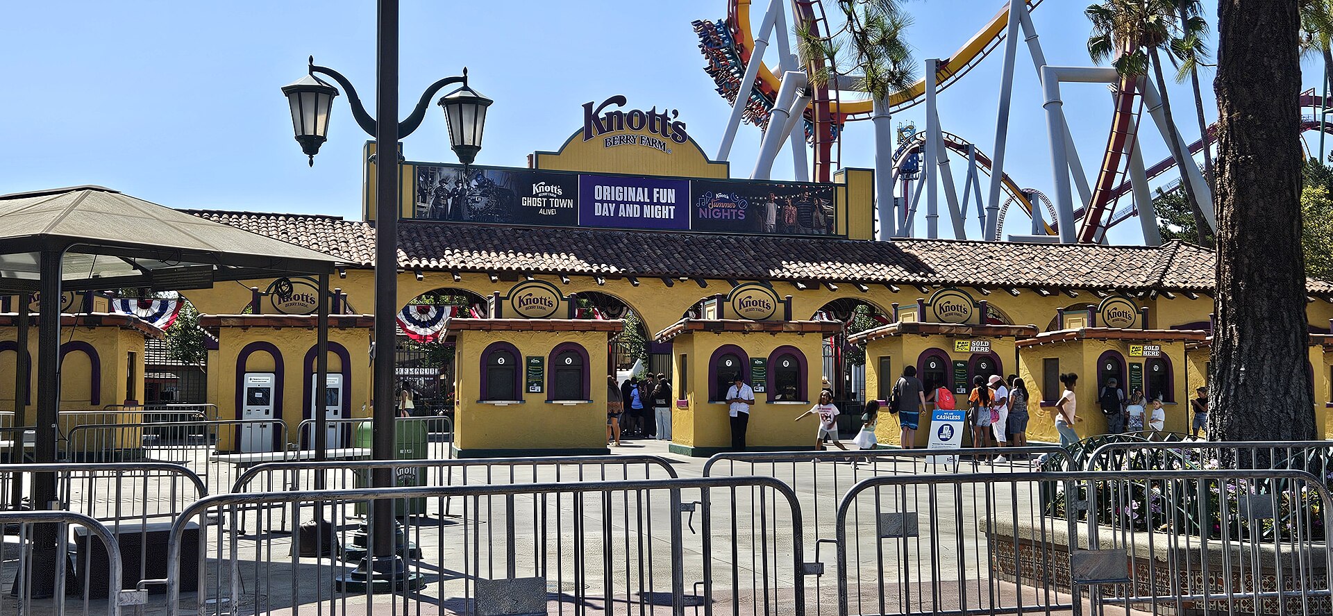 Buildings and a Ferris wheel at Knott's Berry Farm in Buena Park